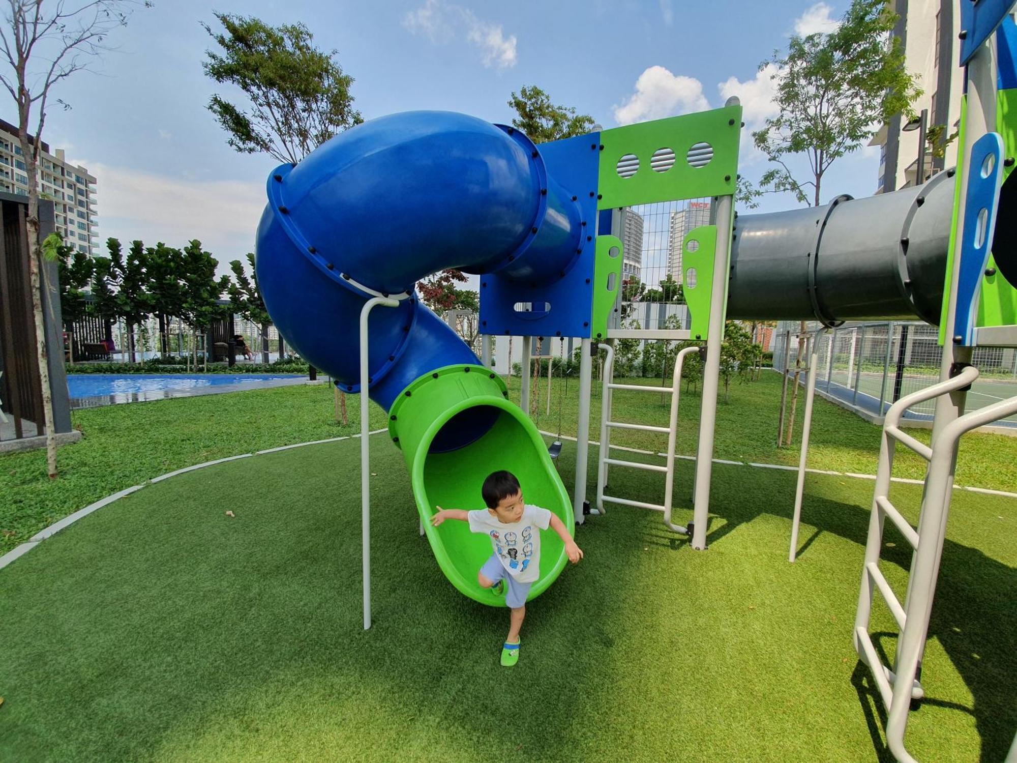 Highpark Suites In Petaling Jaya, Kelana Jaya By Plush Kampong Baharu Sungai Way Exteriör bild