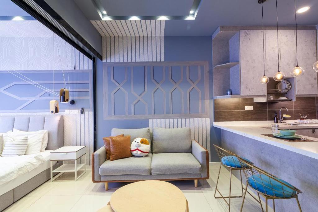Highpark Suites In Petaling Jaya, Kelana Jaya By Plush Kampong Baharu Sungai Way Exteriör bild