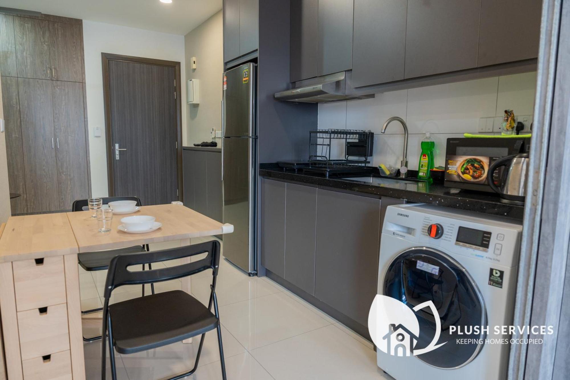 Highpark Suites In Petaling Jaya, Kelana Jaya By Plush Kampong Baharu Sungai Way Exteriör bild